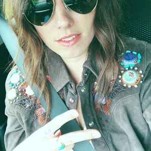 Meet your Posher, Rae